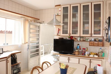 Casa de condomínio para alugar com 320m², 3 quartos e 4 vagasCozinha