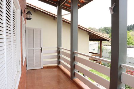 Casa de condomínio para alugar com 320m², 3 quartos e 4 vagasBanheiro da Suíte 2