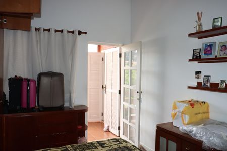 Casa de condomínio para alugar com 320m², 3 quartos e 4 vagasSuíte 2