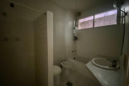 Apartamento à venda com 100m², 3 quartos e 1 vaga Apartamento à venda com 100m², 3 quartos e 1 vagaBanheiro Social