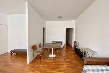 Apartamento à venda com 100m², 3 quartos e 1 vaga Apartamento à venda com 100m², 3 quartos e 1 vagaSala