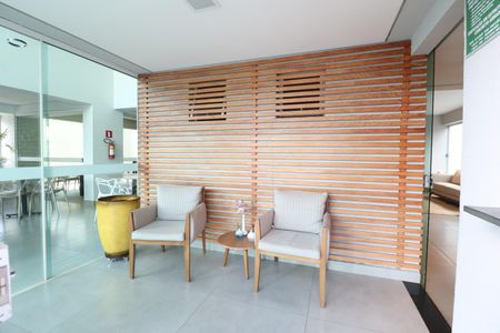 Apartamento para alugar com 70m², 2 quartos e 2 vagasHall social