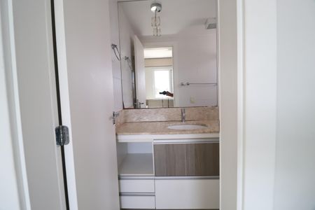 Apartamento para alugar com 70m², 2 quartos e 2 vagasBanheiro da Suíte