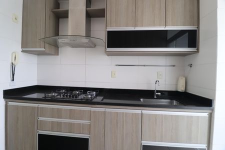 Apartamento para alugar com 70m², 2 quartos e 2 vagasCozinha