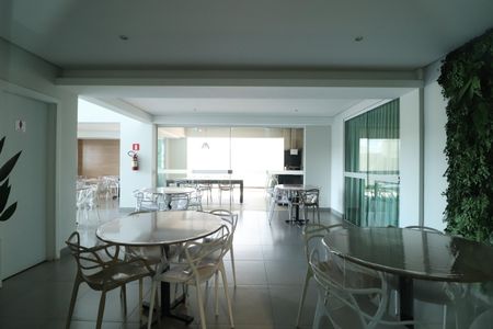 Apartamento para alugar com 70m², 2 quartos e 2 vagasÁrea comum - Salão de festas