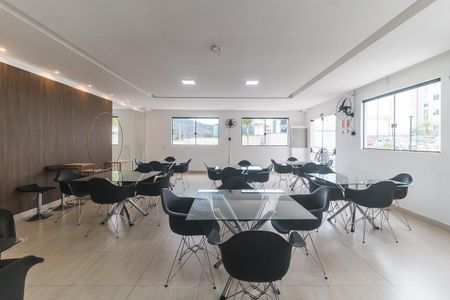 Apartamento para alugar com 42m², 2 quartos e 1 vagaÁrea comum - Salão de festas