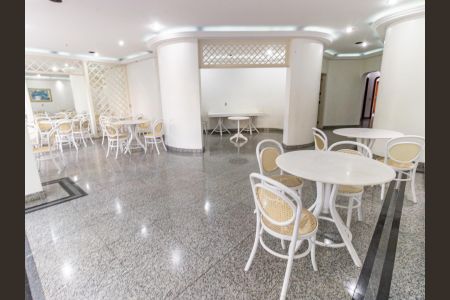 Apartamento à venda com 172m², 3 quartos e 3 vagas Apartamento à venda com 172m², 3 quartos e 3 vagasÁrea comum - Salão de festas