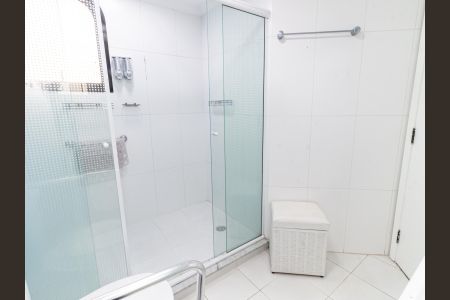 Apartamento à venda com 172m², 3 quartos e 3 vagas Apartamento à venda com 172m², 3 quartos e 3 vagasBanheiro da Suíte 1