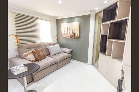 Apartamento à venda com 172m², 3 quartos e 3 vagas Apartamento à venda com 172m², 3 quartos e 3 vagasSala de TV