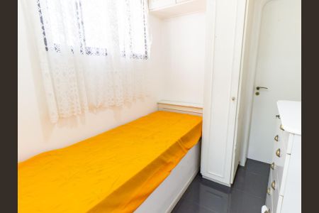 Apartamento à venda com 172m², 3 quartos e 3 vagas Apartamento à venda com 172m², 3 quartos e 3 vagasQuarto de Serviço