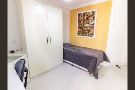 Apartamento à venda com 172m², 3 quartos e 3 vagas Apartamento à venda com 172m², 3 quartos e 3 vagasSuíte 2