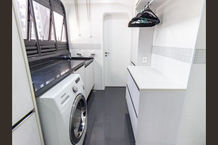 Apartamento à venda com 172m², 3 quartos e 3 vagas Apartamento à venda com 172m², 3 quartos e 3 vagasÁrea de Serviço