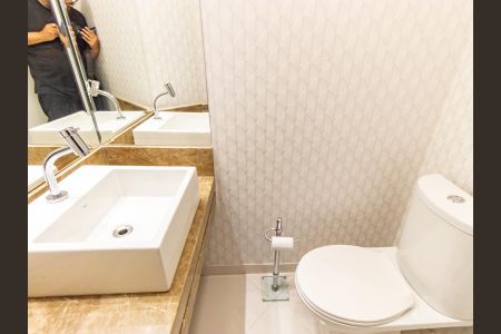 Apartamento à venda com 172m², 3 quartos e 3 vagas Apartamento à venda com 172m², 3 quartos e 3 vagasLavabo