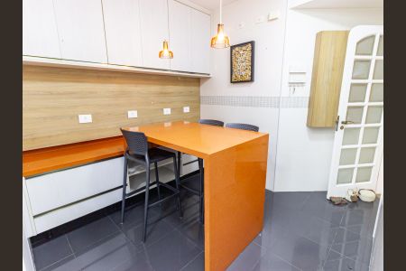 Apartamento à venda com 172m², 3 quartos e 3 vagas Apartamento à venda com 172m², 3 quartos e 3 vagasCozinha