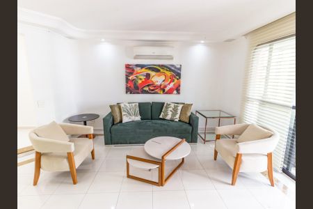 Apartamento à venda com 172m², 3 quartos e 3 vagas Apartamento à venda com 172m², 3 quartos e 3 vagasSala
