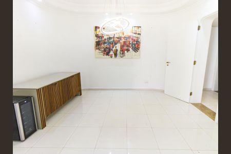 Apartamento à venda com 172m², 3 quartos e 3 vagas Apartamento à venda com 172m², 3 quartos e 3 vagasSala de Jantar