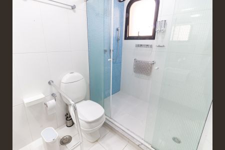 Apartamento à venda com 172m², 3 quartos e 3 vagas Apartamento à venda com 172m², 3 quartos e 3 vagasBanheiro da Suíte 1