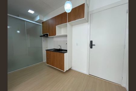Apartamento à venda com 37m², 2 quartos e sem vaga Apartamento à venda com 37m², 2 quartos e sem vagaCozinha e Área de Serviço