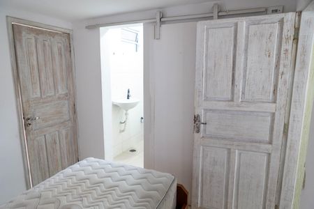 Quarto de casa para alugar com 1 quarto, 25m² em Vila Polopoli, São Paulo