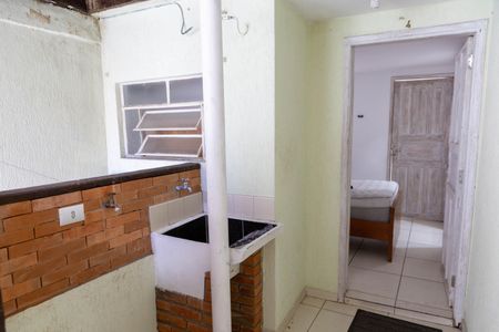 Área de Serviço de casa para alugar com 1 quarto, 25m² em Vila Polopoli, São Paulo