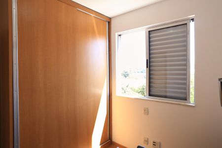 Apartamento à venda com 198m², 3 quartos e 2 vagas Apartamento à venda com 198m², 3 quartos e 2 vagasEscritório
