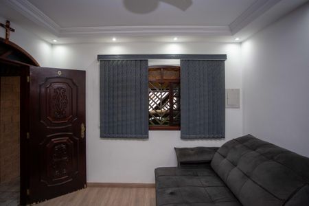 Casa à venda com 175m², 3 quartos e 2 vagasSala 1