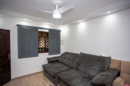 Casa à venda com 175m², 3 quartos e 2 vagasSala 1