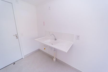 Apartamento para alugar com 32m², 2 quartos e sem vaga Apartamento para alugar com 32m², 2 quartos e sem vagaCozinha e Área de Serviço