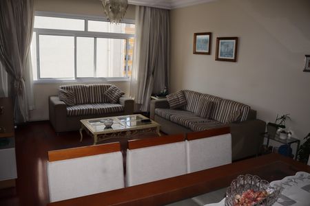 Apartamento à venda com 100m², 2 quartos e 1 vagaSala