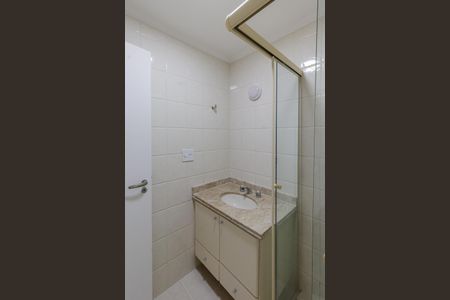 Apartamento à venda com 85m², 3 quartos e 2 vagas Apartamento à venda com 85m², 3 quartos e 2 vagasBanheiro Social
