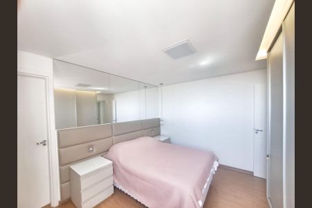 Apartamento à venda com 98m², 3 quartos e 2 vagas Apartamento à venda com 98m², 3 quartos e 2 vagasSuíte