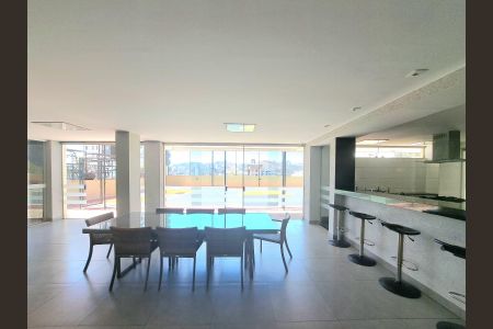 Apartamento à venda com 98m², 3 quartos e 2 vagas Apartamento à venda com 98m², 3 quartos e 2 vagasÁrea comum