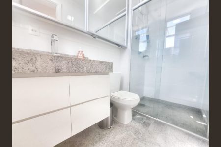 Apartamento à venda com 98m², 3 quartos e 2 vagas Apartamento à venda com 98m², 3 quartos e 2 vagasBanheiro Social