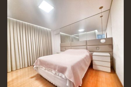 Apartamento à venda com 98m², 3 quartos e 2 vagas Apartamento à venda com 98m², 3 quartos e 2 vagasSuíte