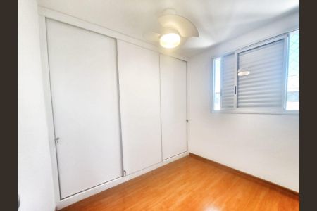 Apartamento à venda com 98m², 3 quartos e 2 vagas Apartamento à venda com 98m², 3 quartos e 2 vagasQuarto 2