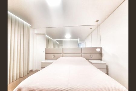 Apartamento à venda com 98m², 3 quartos e 2 vagas Apartamento à venda com 98m², 3 quartos e 2 vagasSuíte