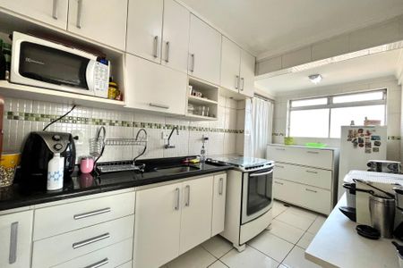 Apartamento à venda com 64m², 2 quartos e 1 vagaCozinha