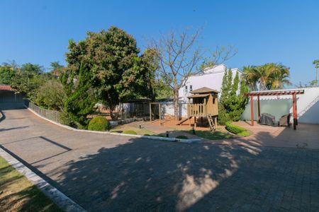 Casa à venda com 450m², 4 quartos e 10 vagasÁrea Externa