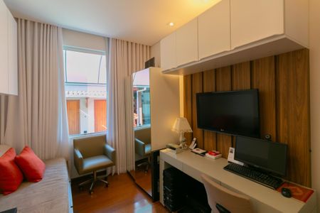 Casa à venda com 450m², 4 quartos e 10 vagasQuarto 1