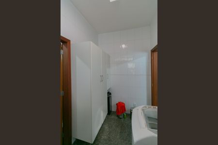 Casa à venda com 450m², 4 quartos e 10 vagasÁrea de Serviço