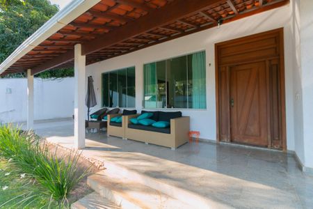 Casa à venda com 450m², 4 quartos e 10 vagasÁrea Externa