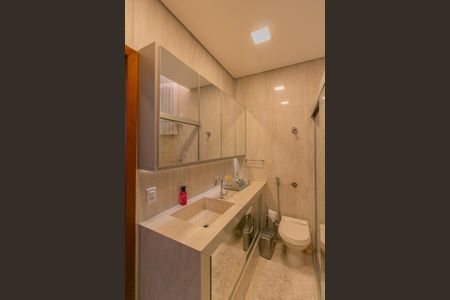 Casa à venda com 450m², 4 quartos e 10 vagasBanheiro da Suíte