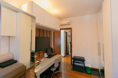 Casa à venda com 450m², 4 quartos e 10 vagasQuarto 1