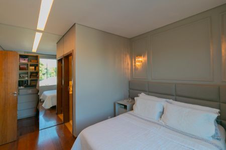 Casa à venda com 450m², 4 quartos e 10 vagasSuíte