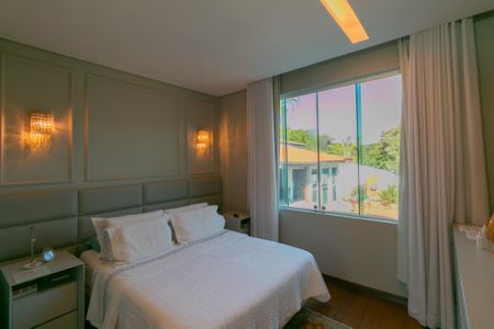 Casa à venda com 450m², 4 quartos e 10 vagasSuíte