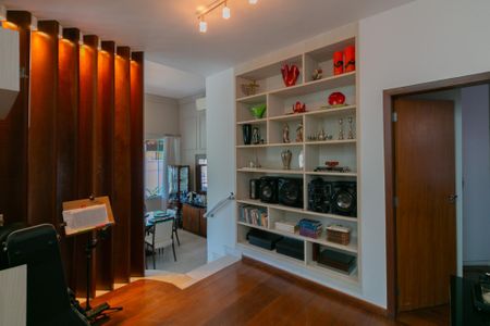 Casa à venda com 450m², 4 quartos e 10 vagasHall