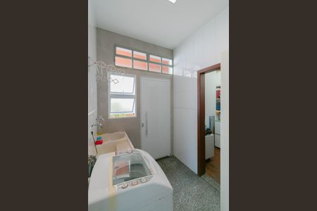 Casa à venda com 450m², 4 quartos e 10 vagasÁrea de Serviço