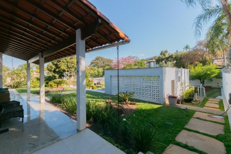 Casa à venda com 450m², 4 quartos e 10 vagasÁrea Externa