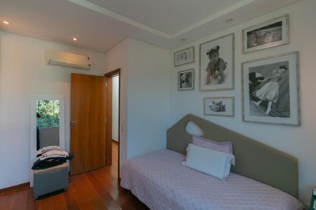 Casa à venda com 450m², 4 quartos e 10 vagasQuarto 2