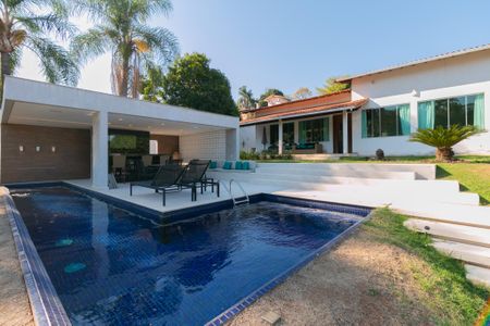 Casa à venda com 450m², 4 quartos e 10 vagasÁrea Externa